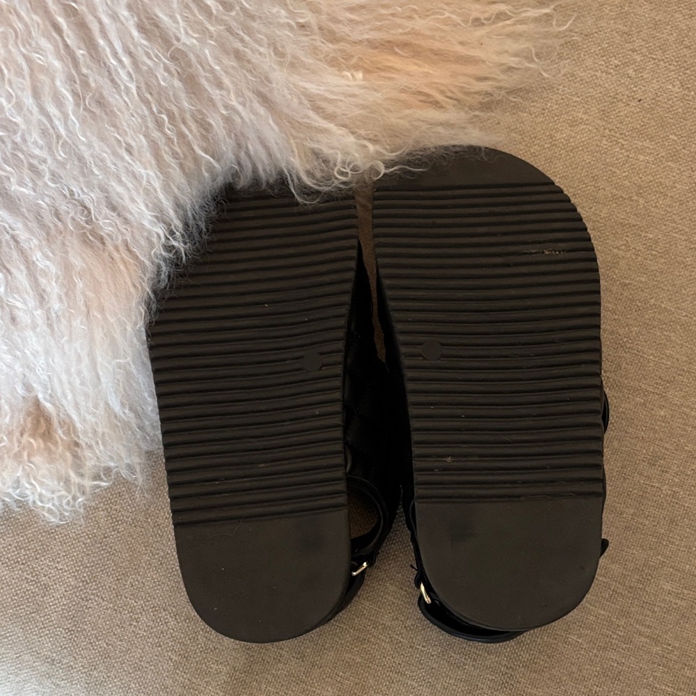 Steve Madden Quilted  Sandals - Picture 5 of 6